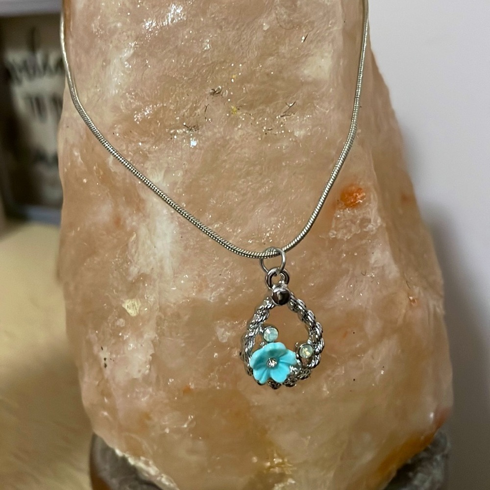 Blue flower tear drop necklace